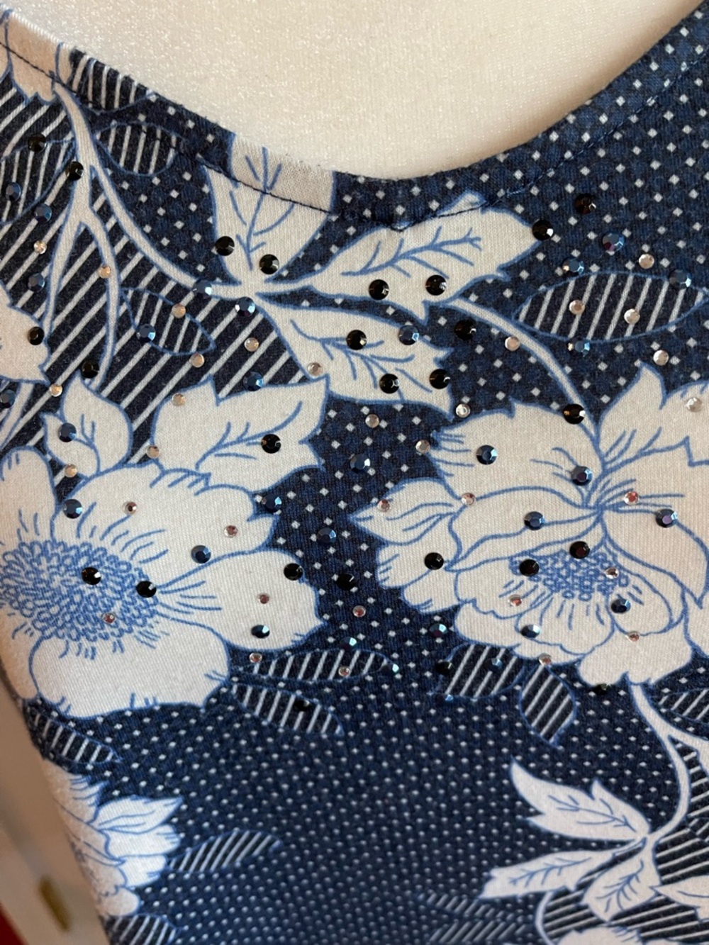 Catherines Navy Floral Print Sleeveless Blouse with Blue and White Flowers - Picture 4 of 8